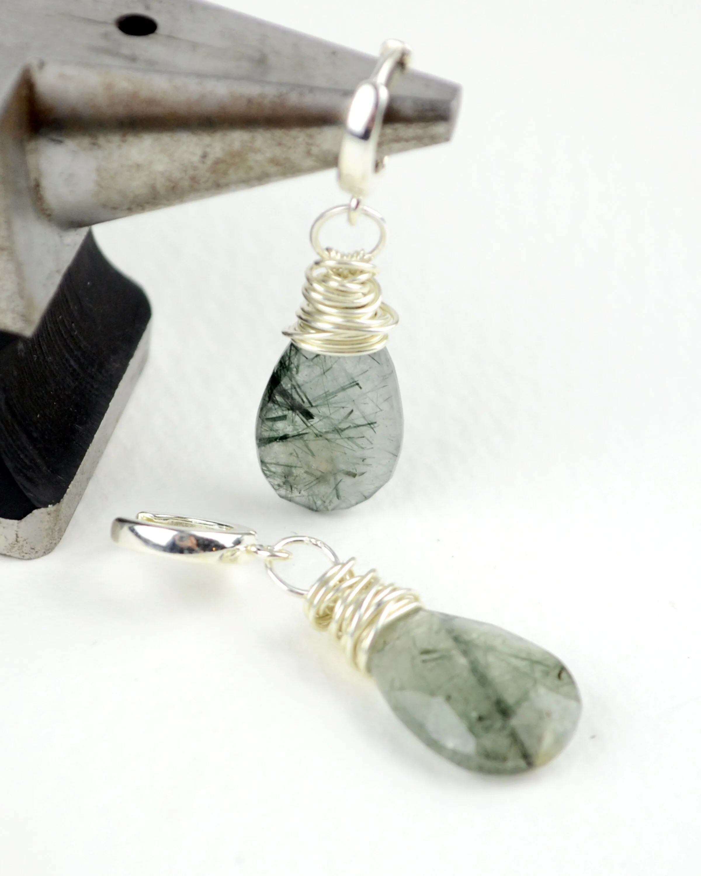 Silver wire wrapped green crystal quartz earrings, teardrop stone, bohemian vibe earrings, romantic gift